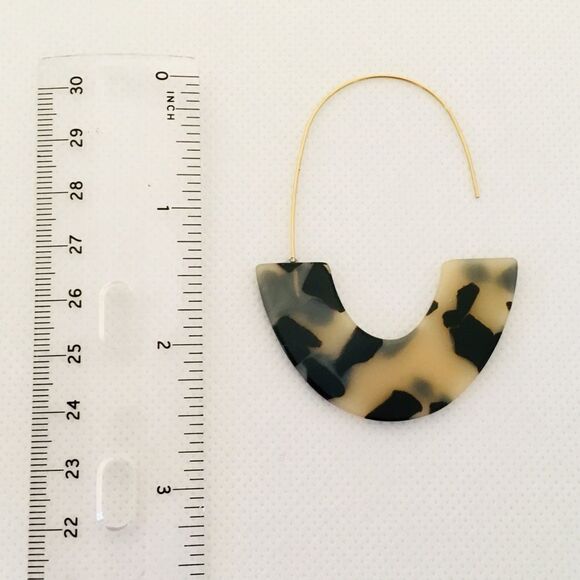 Blonde Leopard Tortoiseshell Acetate Semi-Circle Earrings NWT - Picture 7 of 8